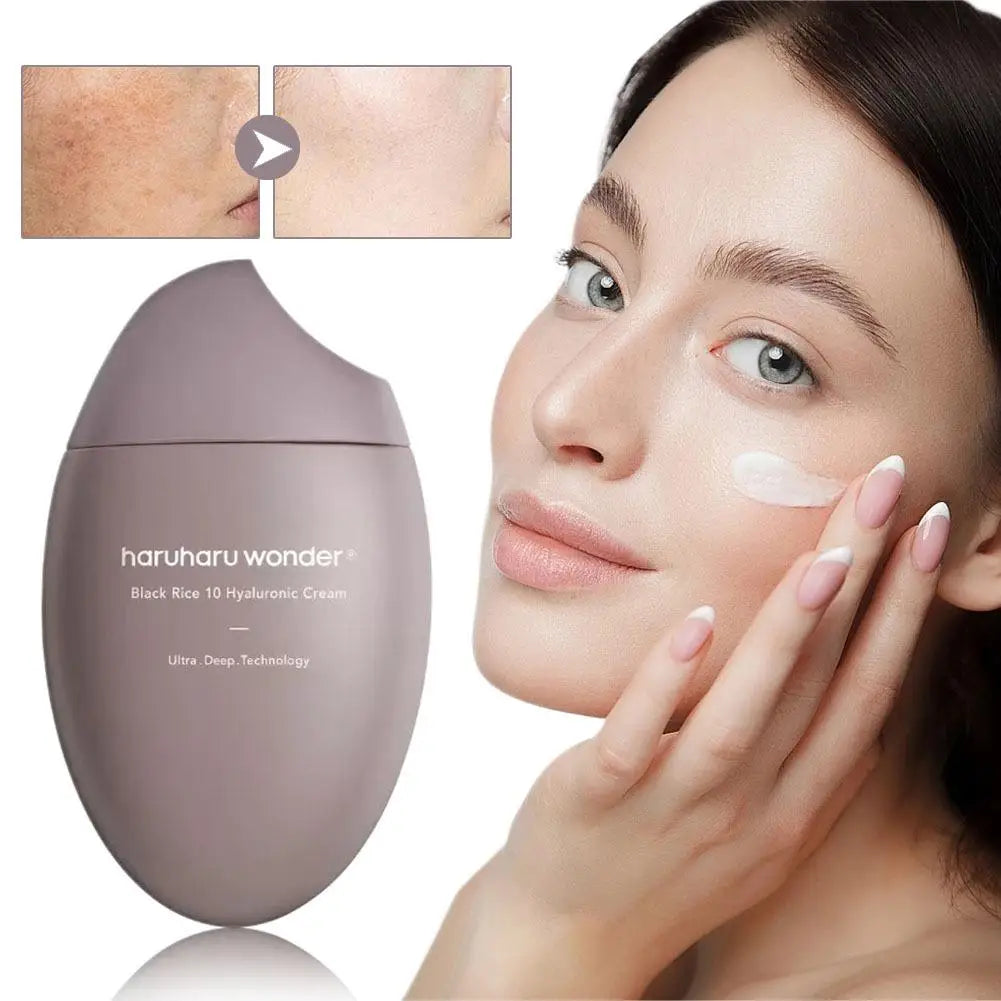 Hydrating, brightening anti-aging cream with black rice and hyaluronic acids