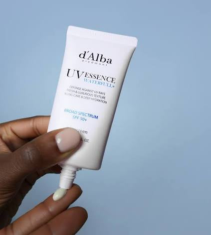 Korean sunscreen d’Alba Waterfull Essence for daily UV protection
